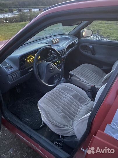 Daewoo Nexia 1.5 МТ, 1997, 100 000 км