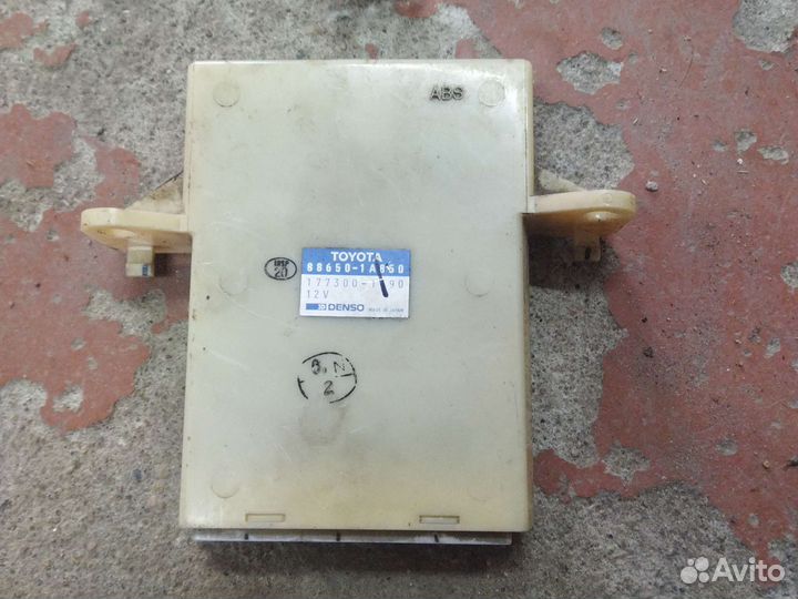 Блок управления климатом Toyota AE100