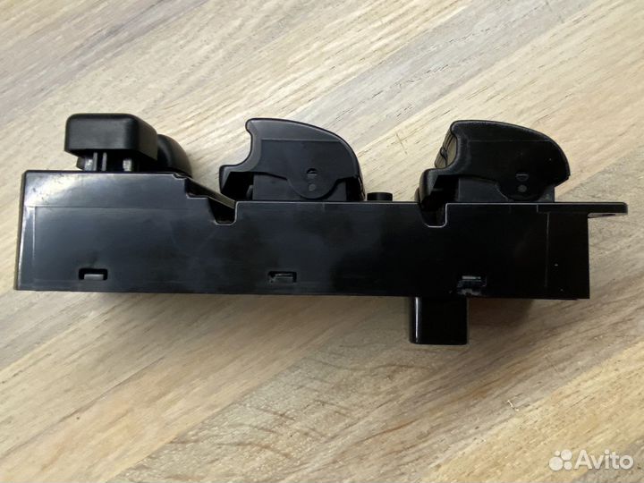 Кнопки стеклоподъемников outlander xl