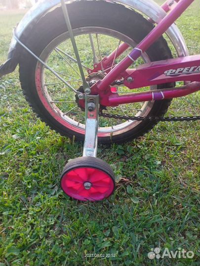 Детский велосипед бу четырёх колесный