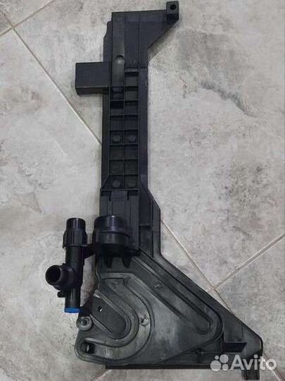 Кронштейн расширительного бачка BMW E46