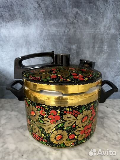 Скороварка, бочонок, чашка чайная хохлома