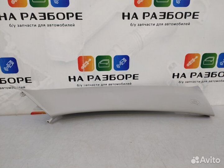 Накладка на стойку внутренняя передняя правая