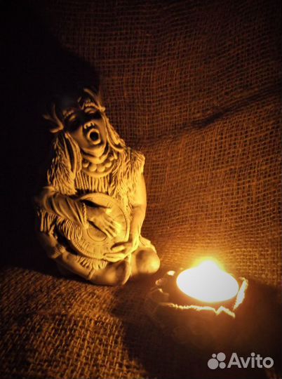 Статуэтка из камня Шаман