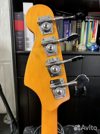 Бас гитара Precision Bass c Sadowsky preamp