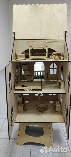 Детский игровой домик из дерева