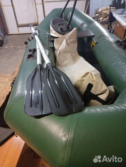 Лодка надувная резиновая весельная