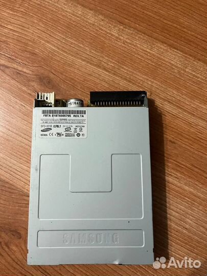 Флоппи дисковод Samsung SFD-321B