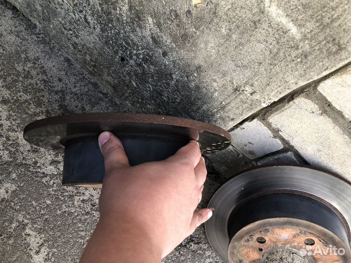 Задние тормозные диски toyota camry 55