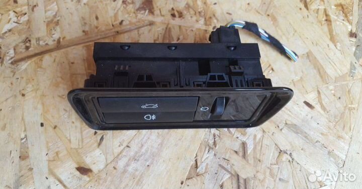 Кнопка открывания багажника Jaguar Xj X351