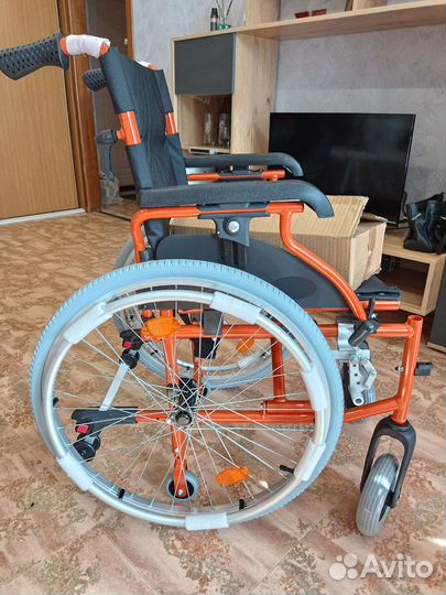 Коляска инвалидная прогулочная новая
