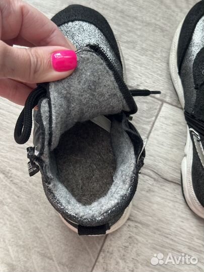 Ботинки демисезонные для девочки 26 размер