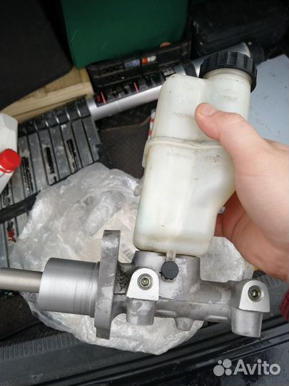 Главный тормозной цилиндр пежо 508/ситроен с5