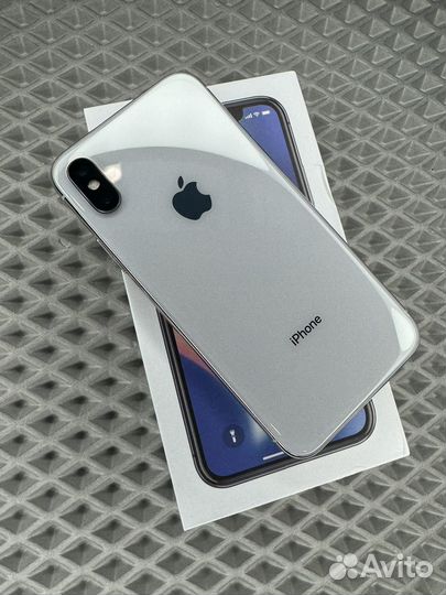 iPhone X, 64 ГБ