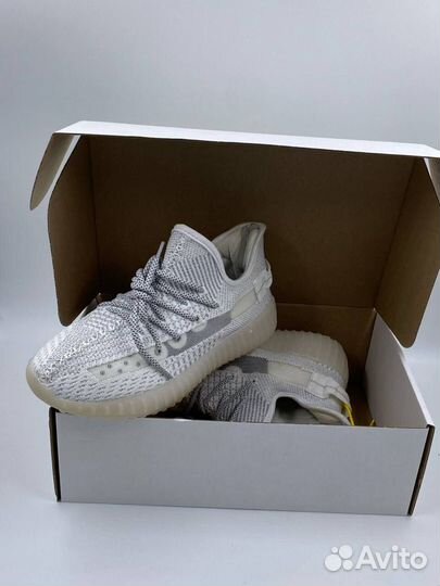 Кроссовки Adidas Yeezy Boost 350 V2