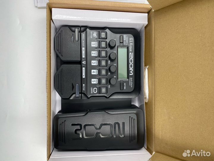 Гитарный процессор zoom G1x Four