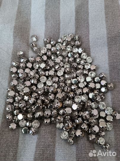 Стразы пришивные