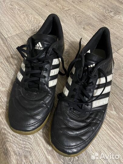 Футбольные кеды adidas