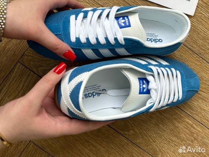 Кроссовки Adidas Tokyo Blue Bird Share Bloom