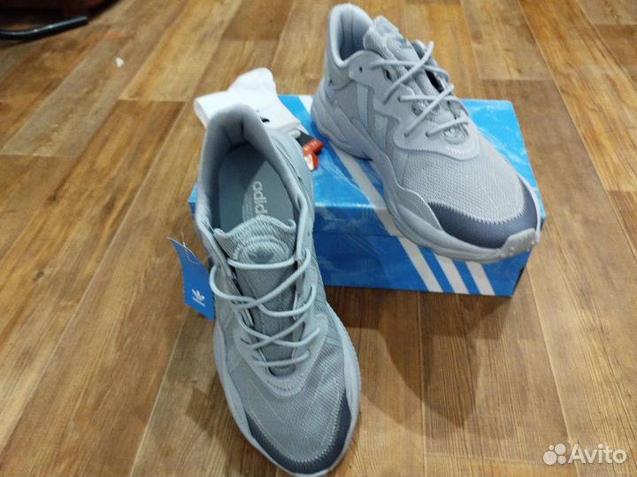 Кроссовки adidas Ozweego