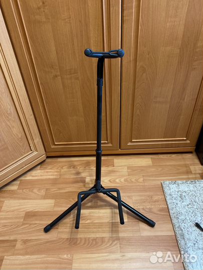 Подставка для гитары