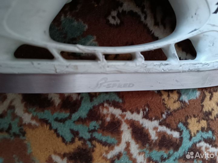 Хоккейные коньки bauer