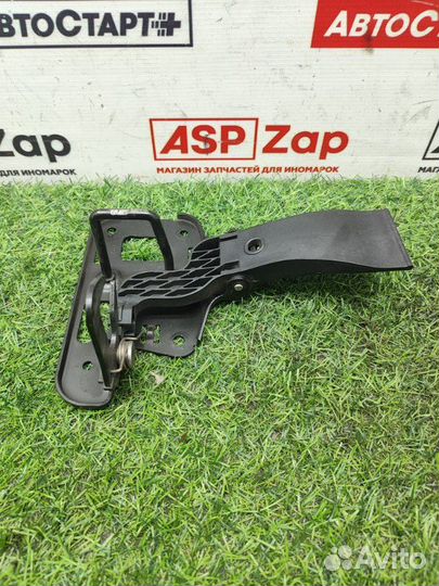 Замок капота Audi A5 8T сdn 2013