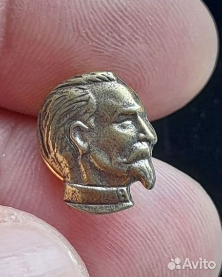 Значок фрачник Феликс новый