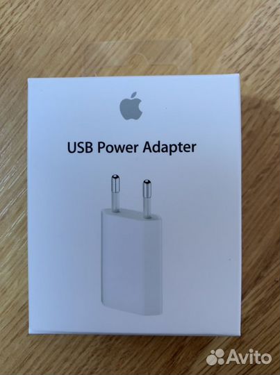Адаптер Apple 5Вт USB и футляр для наушников