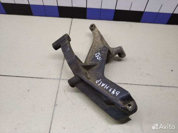 Кронштейн (сопут. товар) Land Cruiser (100) 1998-2