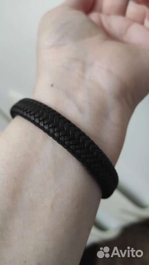 Кожаный браслет
