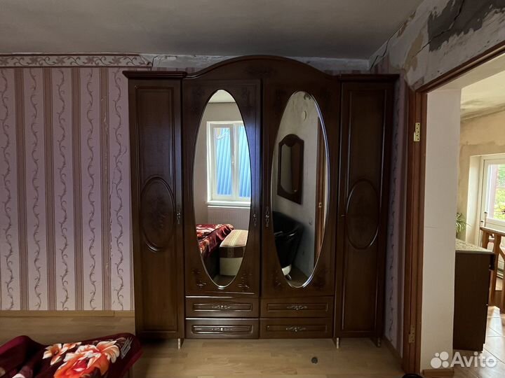 Спальный гарнитур