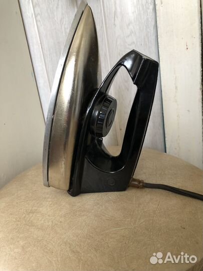 Утюг старый