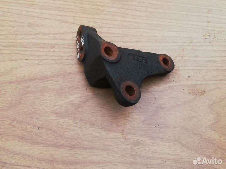 Кронштейн двигателя Киа Рио 1