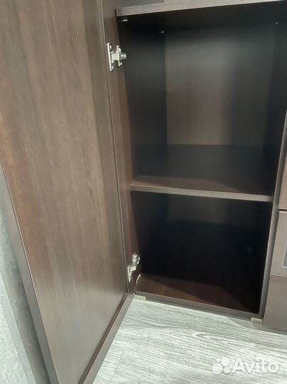 Шкаф с зеркалом