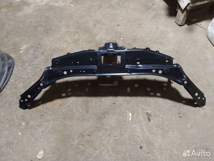 Рамка радиатора на рено логан сандеро