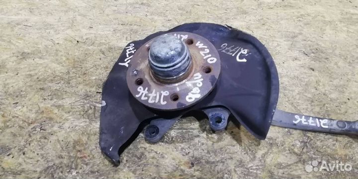 Ступица передняя правая Mercedes-Benz E-Класс