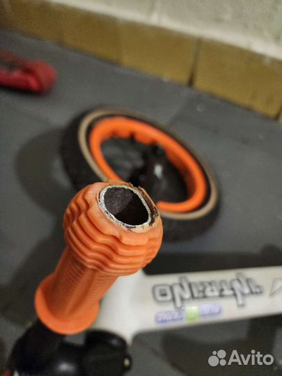 Беговел intrino