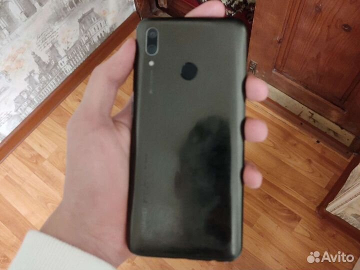 HUAWEI P Smart (2019), 3/32 ГБ