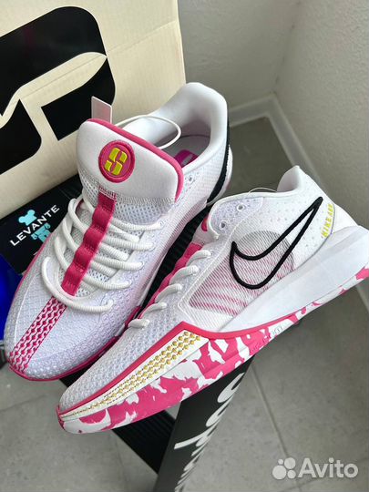 Кроссовки Nike Sabrina 1