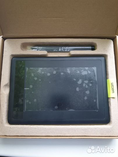 Графический планшет One by Wacom S