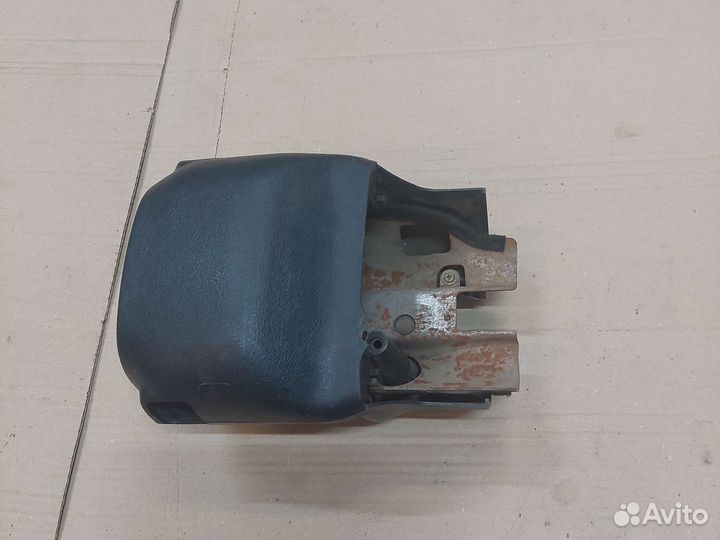 Кожух рулевой колонки Mitsubishi Space Wagon 3