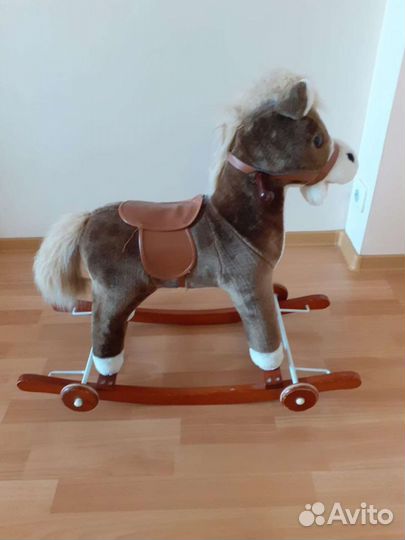 Детская качалка лошадь