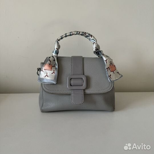 Сумка с ручкой