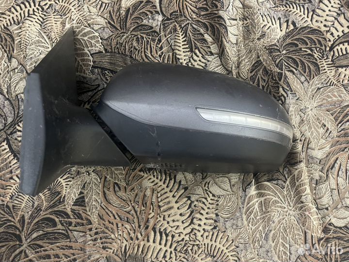 Левое боковое стекло на kia rio 2016 года