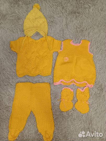 Костюм вязаный на малышку 0-3 мес