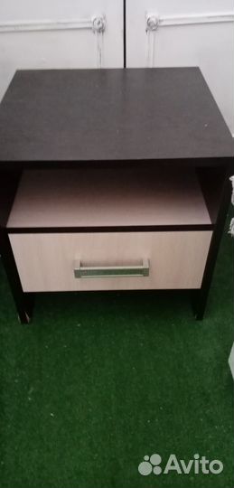 Тумба прикроватная