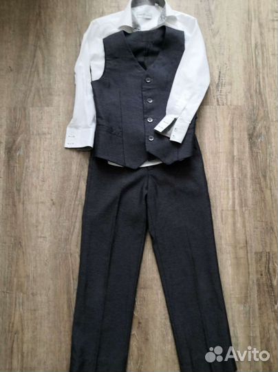 Брюки р. 32,Жилет р. 30, рубашка ф. императрица