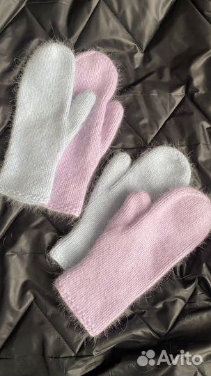 Варежки вязаные женские