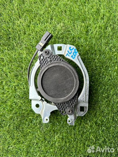 Динамик багажника toyota land cruiser 200